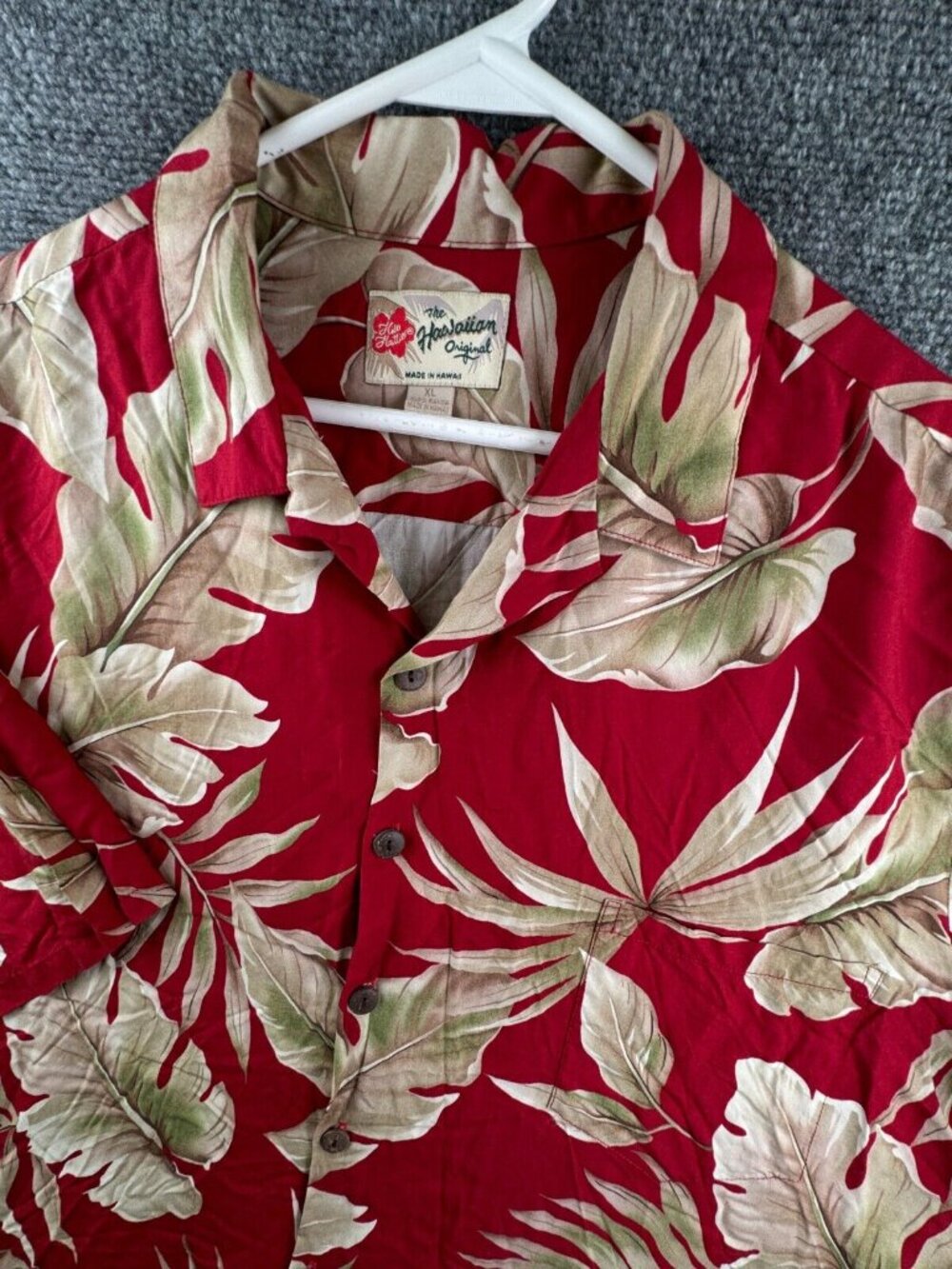 Hilo Hattie The Hawaiian Original Shirt XL Red Short Sleeve Button Up Floral